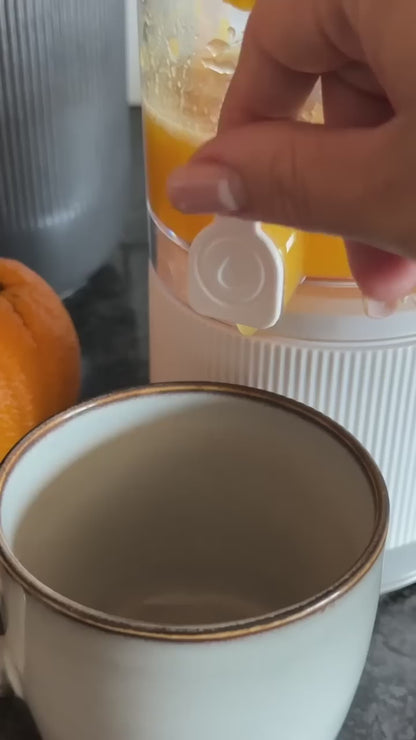 Portable Electric Citrus Juicer | USB Rechargeable Juice Extractor